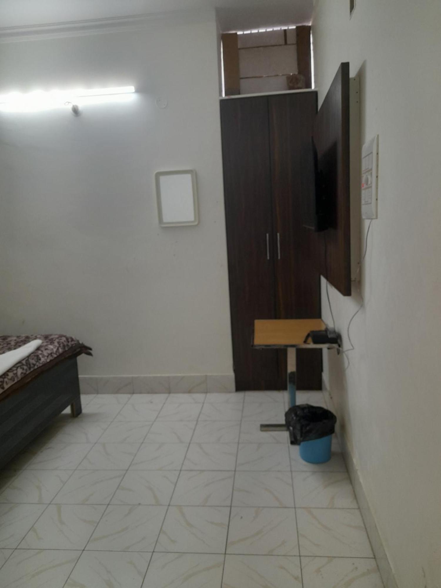 Hotel Parv *